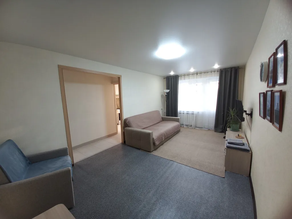 Квартира двухкомнатная на улице Волкова, 43 м², Псков — фото 8