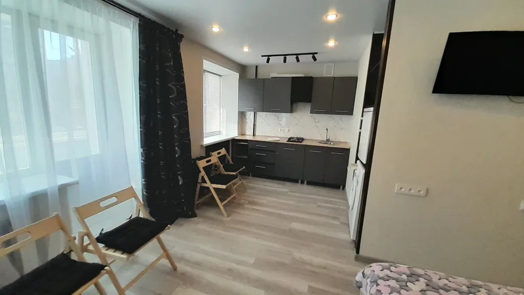 Студия однокомнатная на улице Ньютоне, 30 м², Ярославль — кухня, фото 4