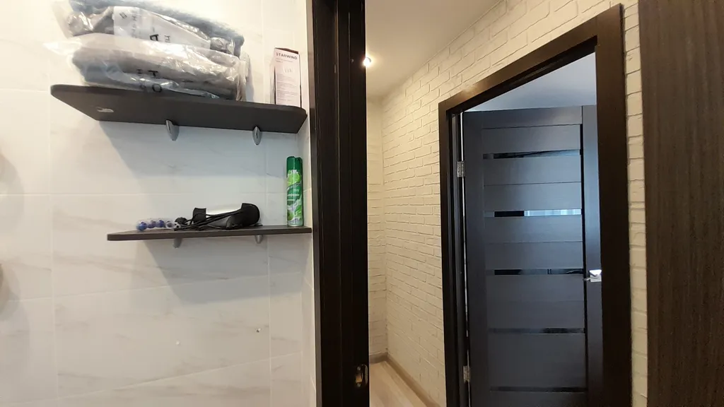 Студия однокомнатная на улице Ньютоне, 30 м², Ярославль — ванная комната, фото 9