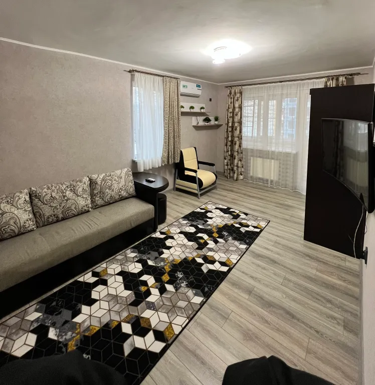 Квартира двухкомнатная на улице Гастелло, 55 м², Адлер — фото 13