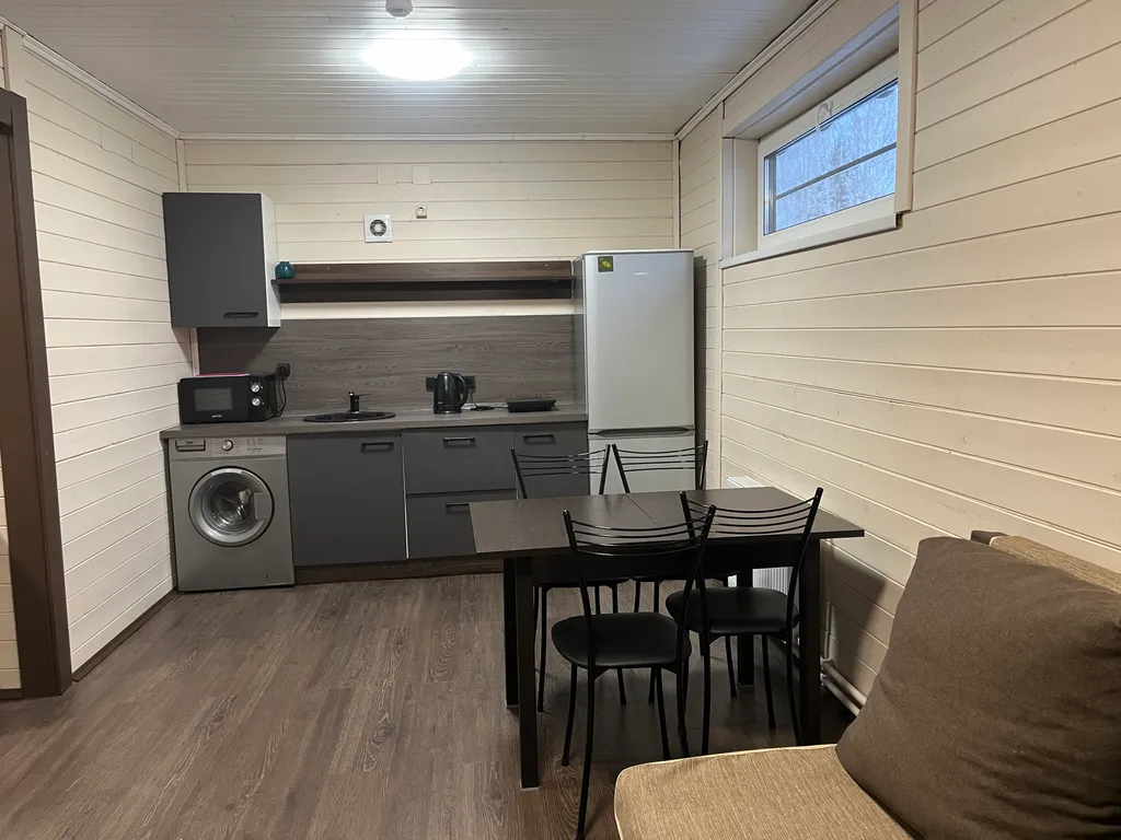 Дом 6-местный на улице Луговой, 50 м², Черноголовка — кухня, фото 2