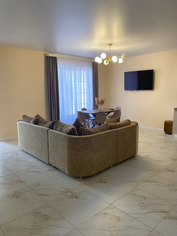 Коттедж 10-местный на улице Юности, 210 м², Тутаев — фото 20