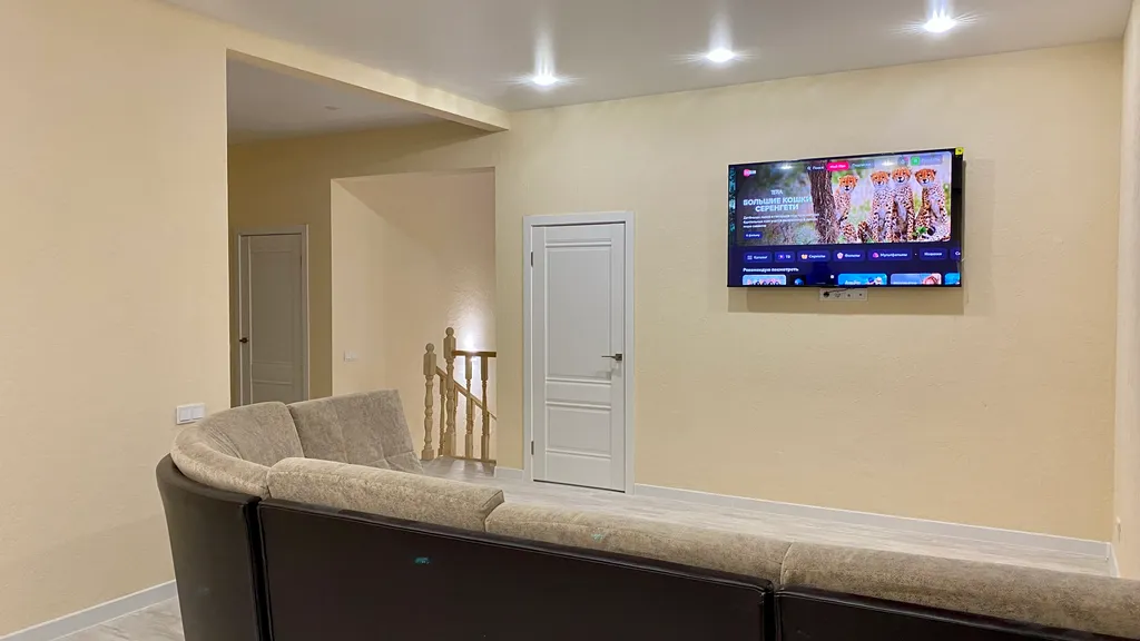 Коттедж 10-местный на улице Юности, 210 м², Тутаев — фото 8