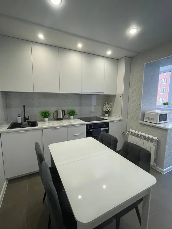 Квартира однокомнатная в Красноглинском, 45 м², Самара — кухня, фото 2