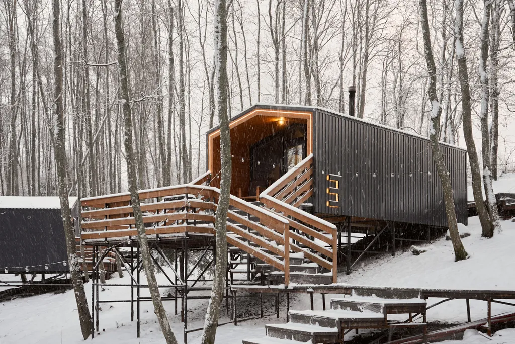 Домик стандарт для двоих с панорамным видом на лес