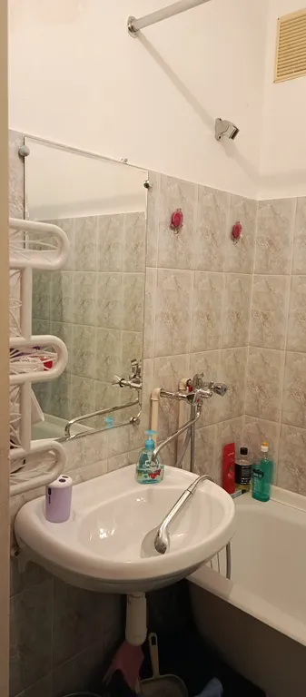 Квартира двухкомнатная в Октябрьском, 49 м², Иркутск — фото 5