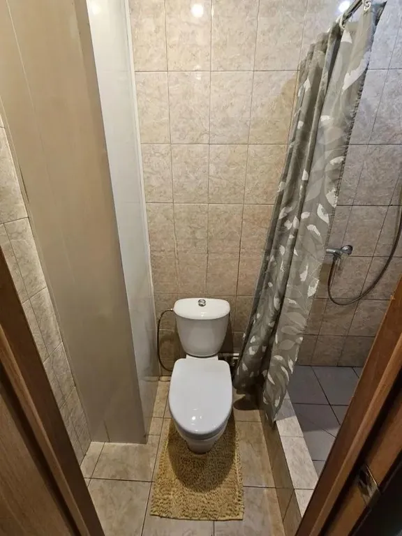 Студия однокомнатная на улице Киевской, 18 м², Тюмень — ванная комната, фото 2