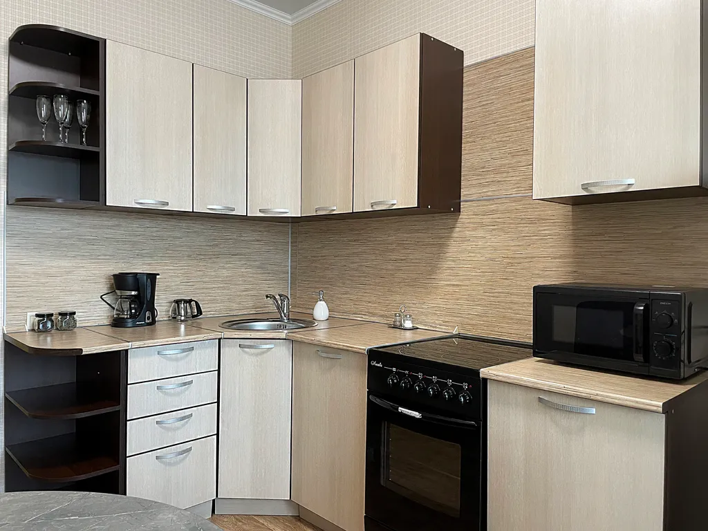 Квартира однокомнатная на улице Московском Тракте, 48 м², Тюмень — кухня, фото 5