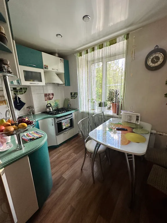 Квартира двухкомнатная в Нижегородском, 53 м², Нижний Новгород — кухня