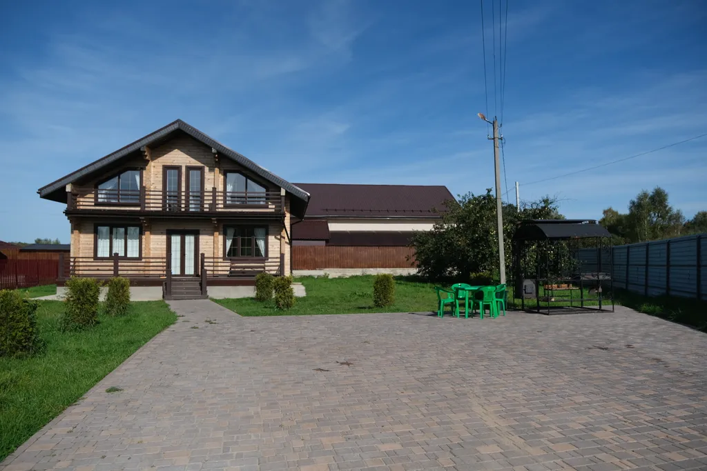 Роскошный деревянный дом