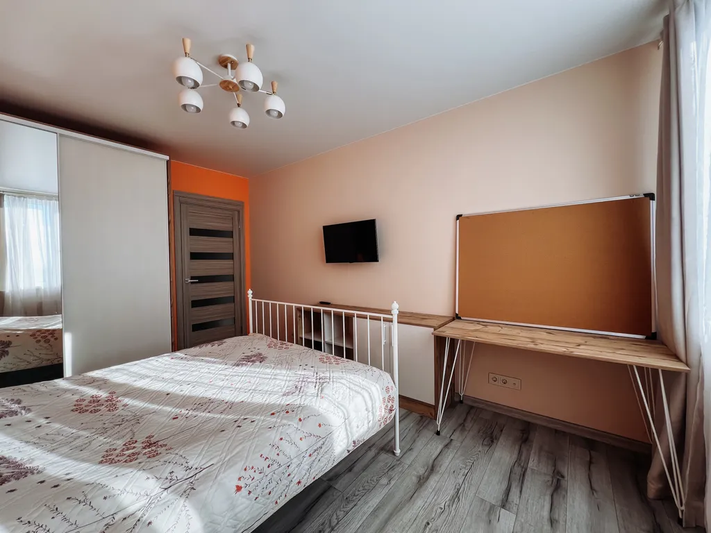 Квартира однокомнатная на улице Чернышевского, 45 м², Рязань — спальня, фото 5