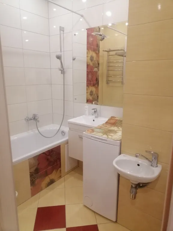 Квартира однокомнатная на улице Карла Маркса, 35 м², Сыктывкар — ванная комната, фото 2