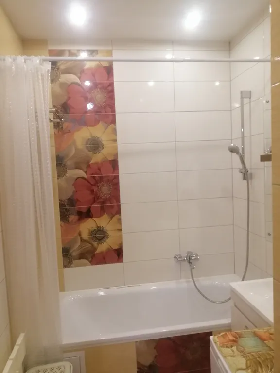 Квартира однокомнатная на улице Карла Маркса, 35 м², Сыктывкар — ванная комната, фото 3
