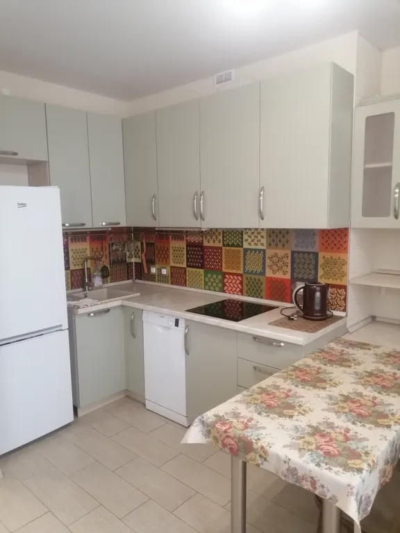 Квартира однокомнатная на улице Карла Маркса, 35 м², Сыктывкар — кухня, фото 5