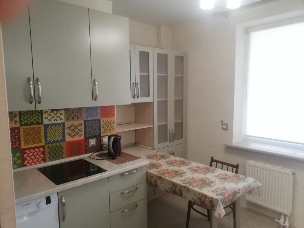 Квартира однокомнатная на улице Карла Маркса, 35 м², Сыктывкар — кухня, фото 6