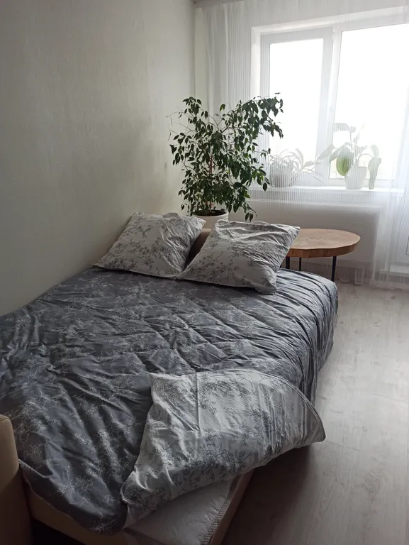 Апартаменты двухкомнатные на улице Героя Советского Союза Усилова, 40 м², Нижний Новгород — спальня, фото 8