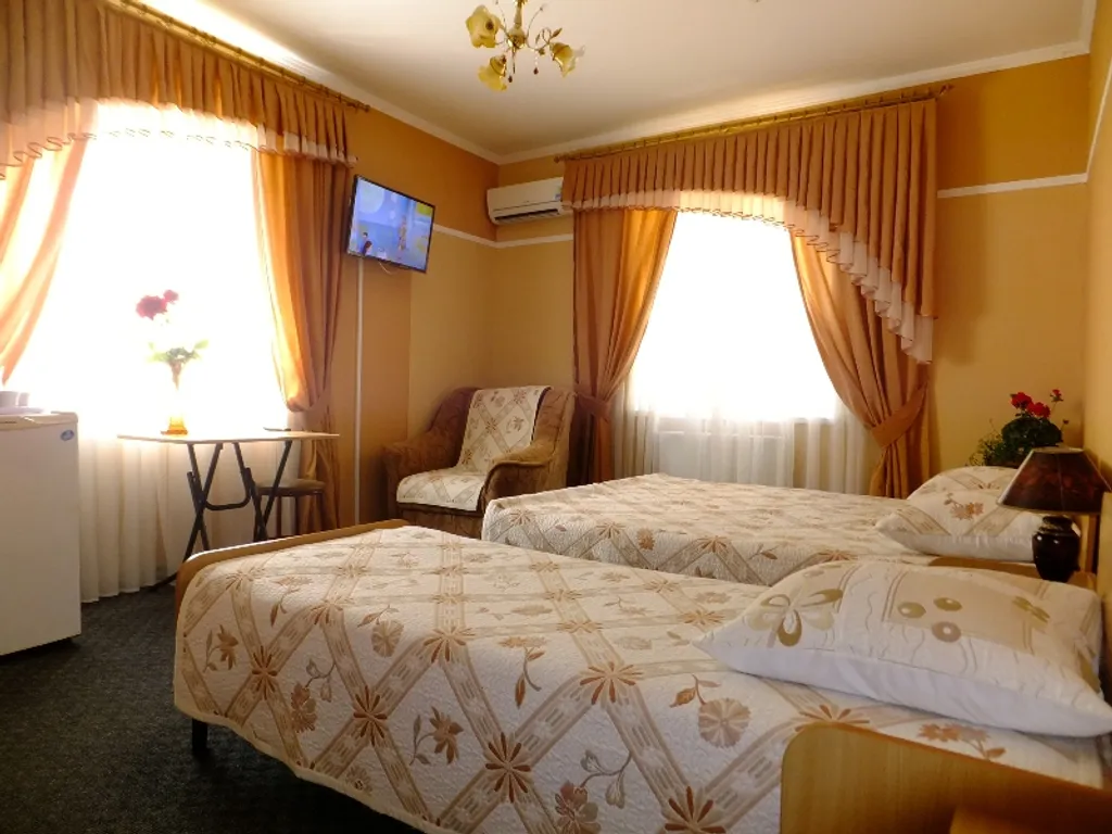 Трёхместный номер стандарт — Villa-Sany, фото 1 из 5