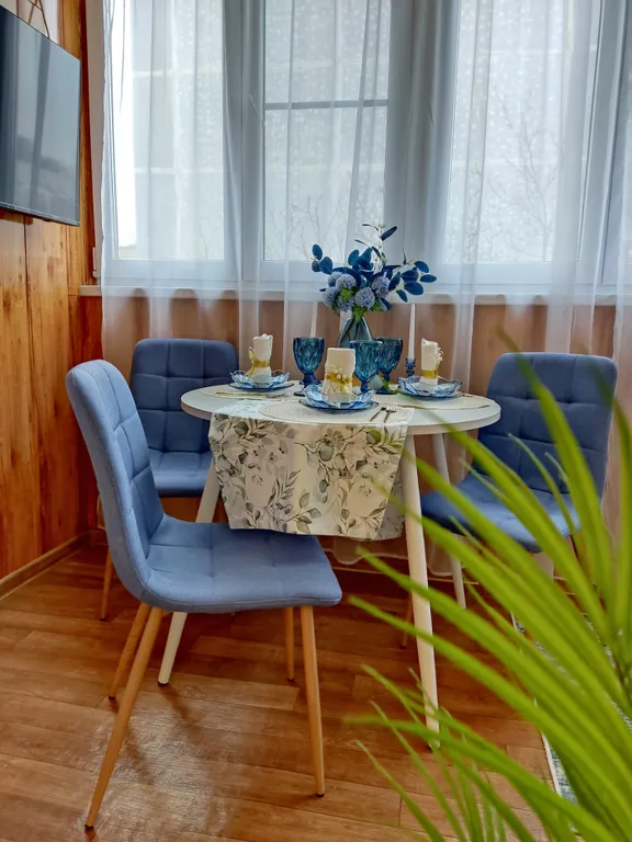 Квартира двухкомнатная на улице Пирогова, 64 м², Пятигорск — кухня, фото 4
