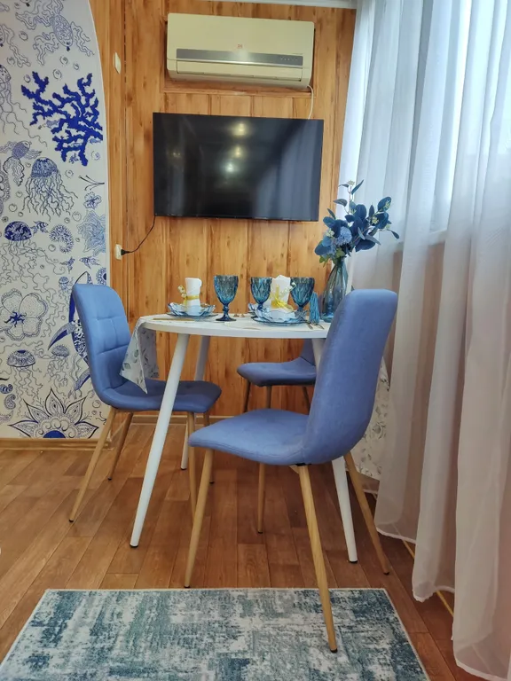 Квартира двухкомнатная на улице Пирогова, 64 м², Пятигорск — кухня, фото 7