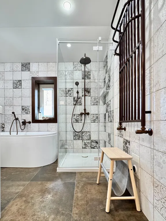Квартира трёхкомнатная на улице Советской, 120 м², Пионерский — ванная комната