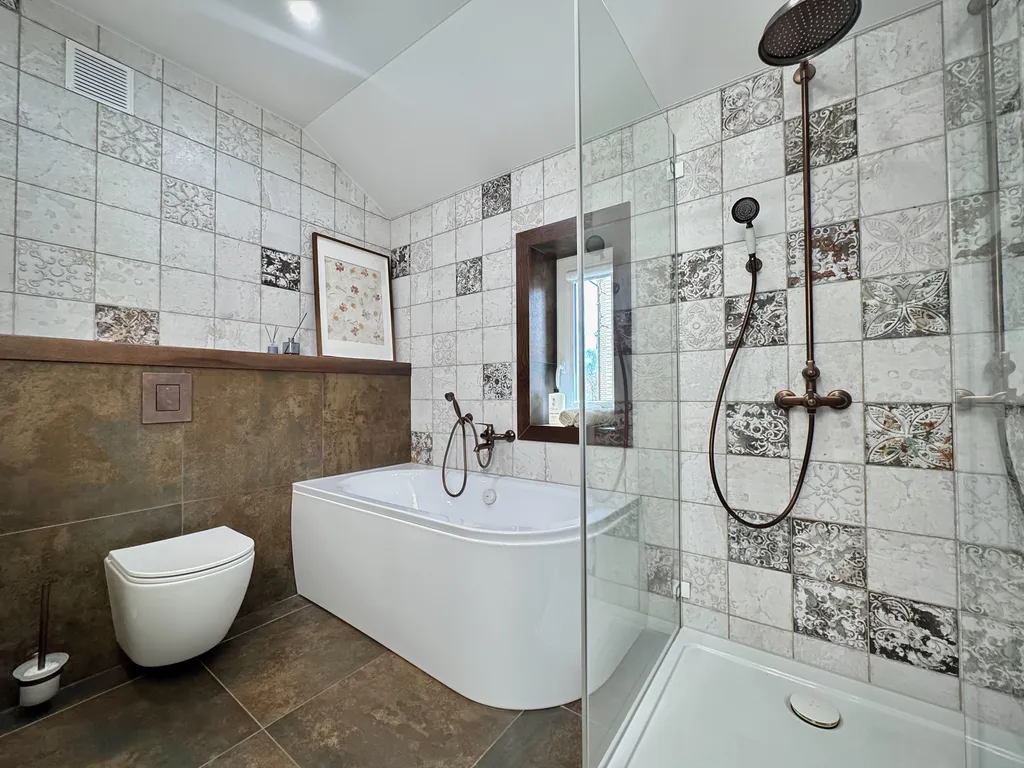 Квартира трёхкомнатная на улице Советской, 120 м², Пионерский — ванная комната, фото 3