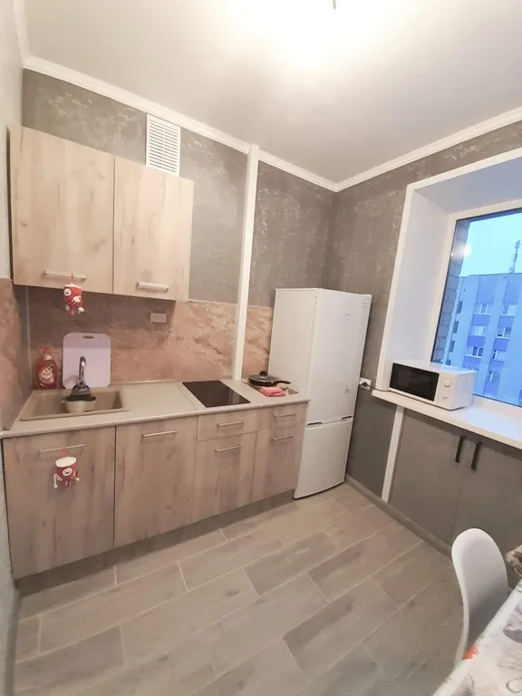 Квартира однокомнатная на улице Серго Орджоникидзе, 34 м², Ярославль — кухня, фото 5