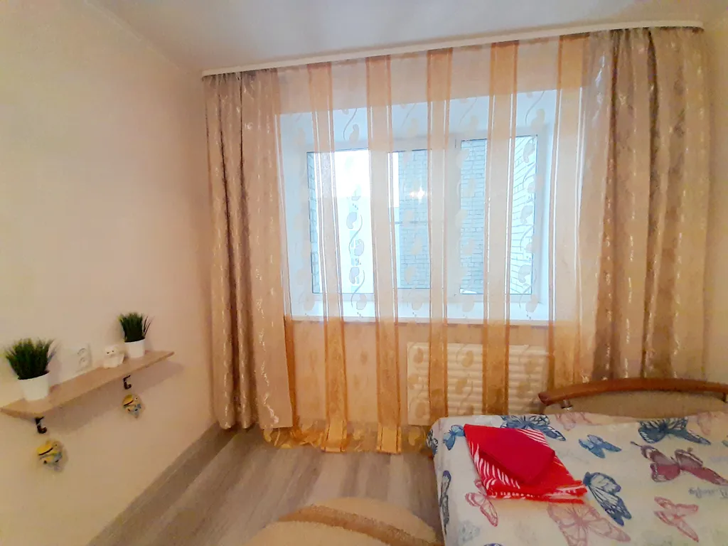 Квартира однокомнатная на улице Серго Орджоникидзе, 34 м², Ярославль — спальня, фото 5
