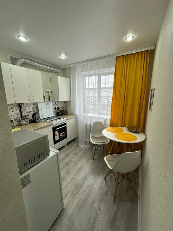 Квартира однокомнатная на улице Германе, 31 м², Великий Новгород — кухня