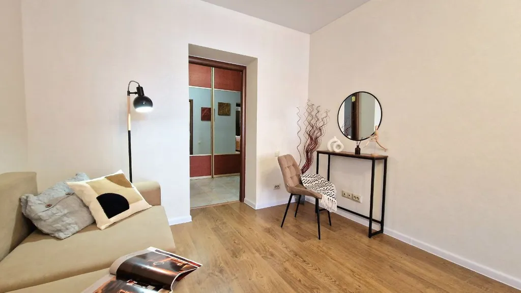 Квартира двухкомнатная у Кремлёвской, в Вахитовском, 72 м², Казань — спальня, фото 8
