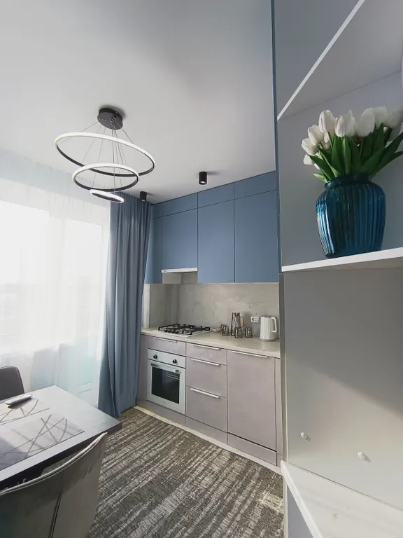 Квартира трёхкомнатная на улице Булгакова, 77 м², Пятигорск — кухня, фото 7