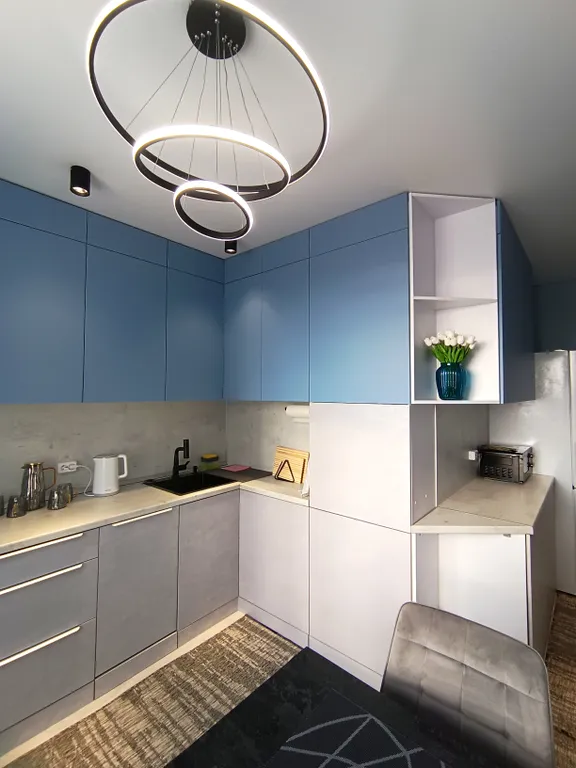 Квартира трёхкомнатная на улице Булгакова, 77 м², Пятигорск — кухня, фото 8