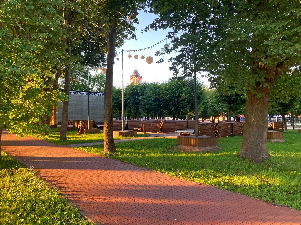 Квартира однокомнатная на улице Гостинодворской, 30 м², Старая Русса — двор, фото 5