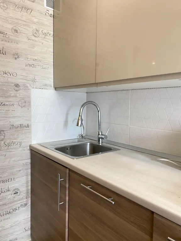 Квартира трёхкомнатная на проспекте Победы, 72 м², Кстово — кухня