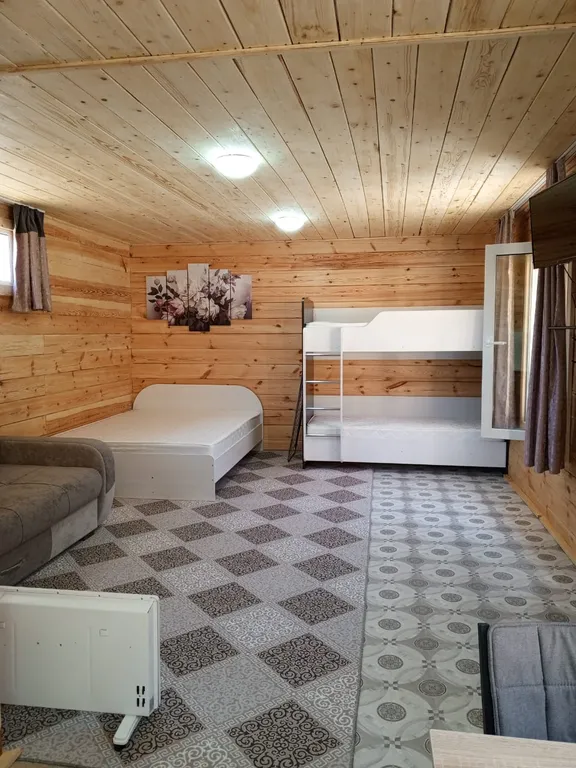 Дом 5-местный на улице Заречной, 35 м², Акташ — спальня