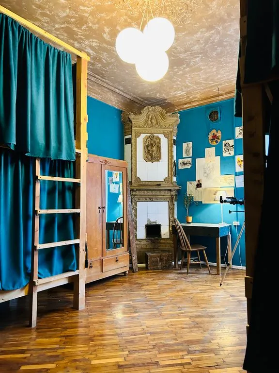 Многоместный смешанный номер Workshop Room — Полосатый, фото 1 из 4