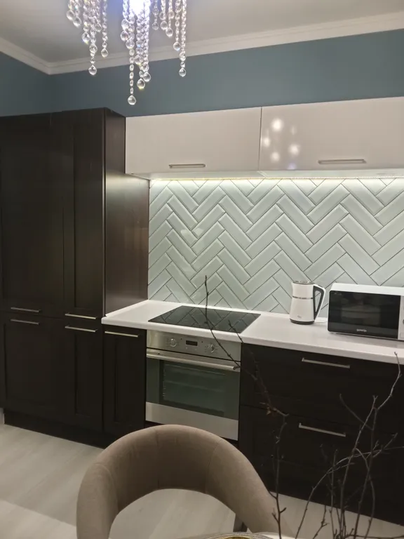 Квартира двухкомнатная в Ново-Савиновском, 61 м², Казань — кухня, фото 4