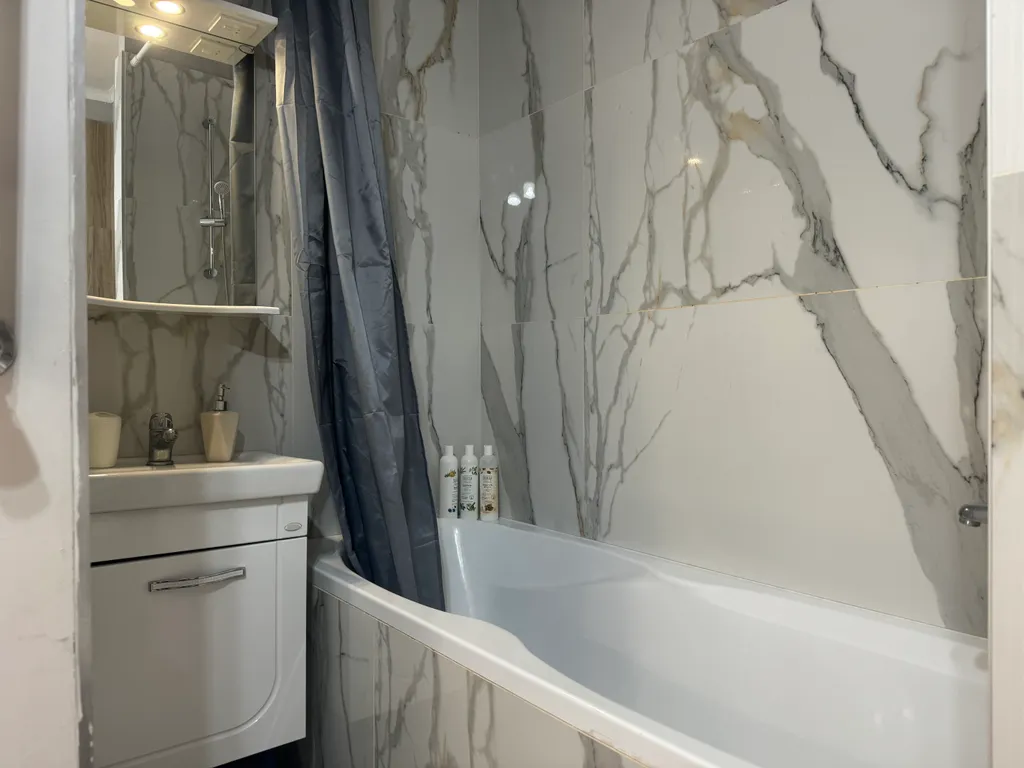 Квартира однокомнатная в Ленинградском, 40 м², Калининград — фото 13