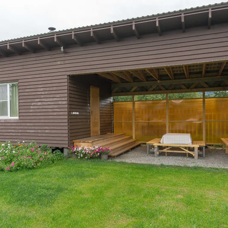 Благоустроенный дом с видом на горы