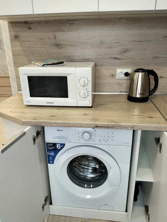 Квартира двухкомнатная на улице Мельникайте, 45 м², Тюмень — фото 11