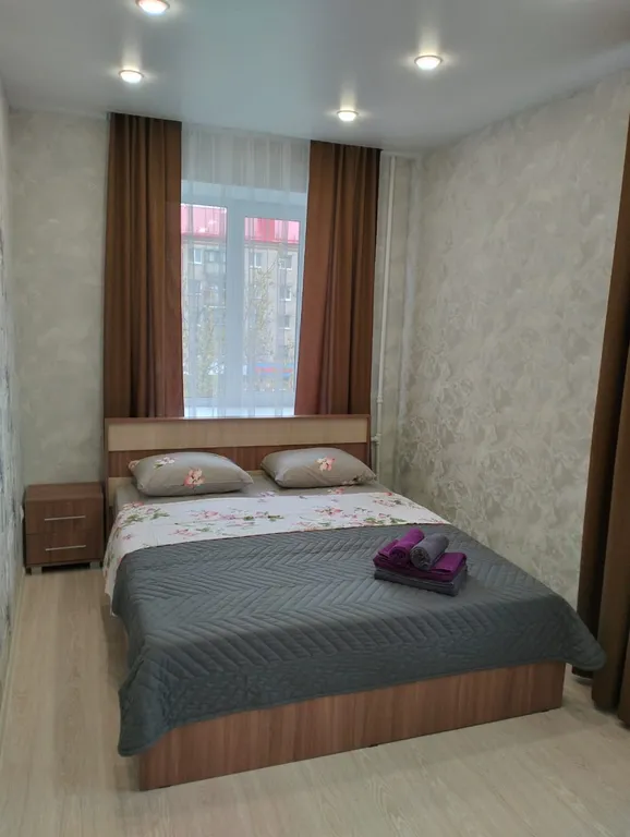 Квартира двухкомнатная на улице Мельникайте, 45 м², Тюмень — фото 2