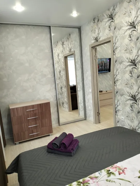 Квартира двухкомнатная на улице Мельникайте, 45 м², Тюмень — фото 4