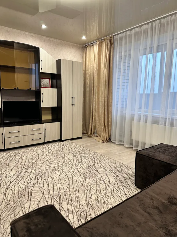 Квартира однокомнатная в Привокзальном, 48 м², Тула — спальня, фото 6