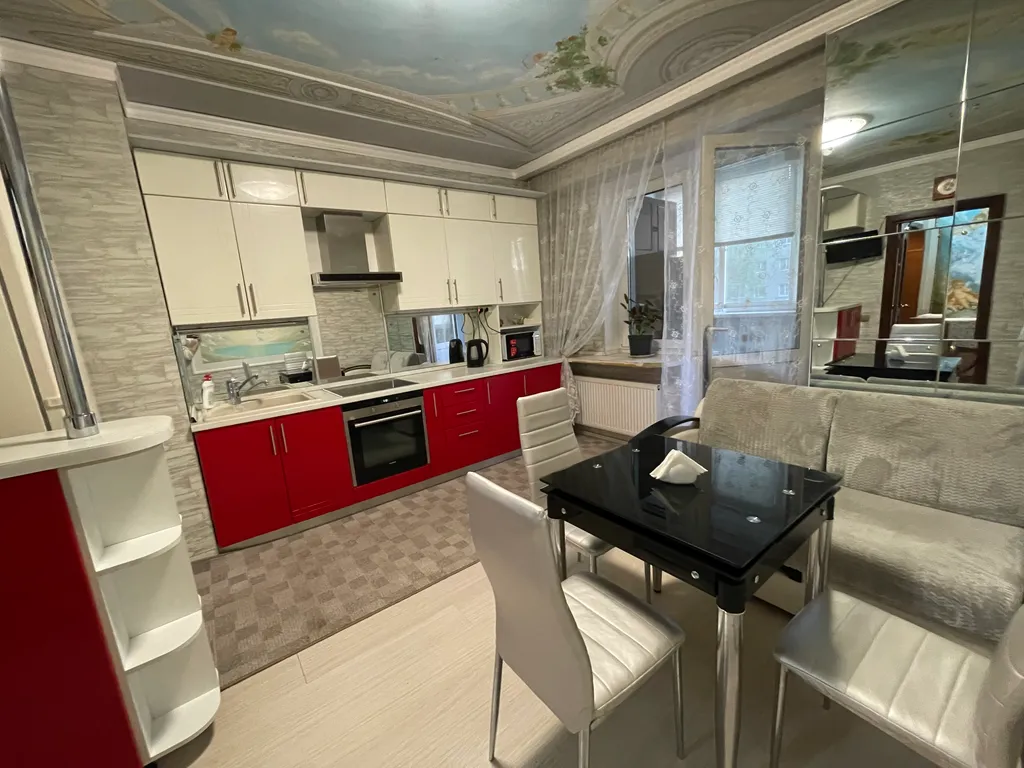 Квартира однокомнатная на улице Школьной, 45 м², Ивантеевка — кухня