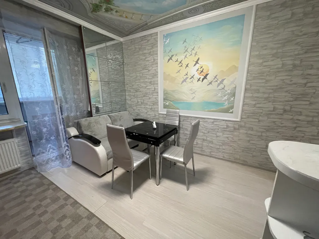 Квартира однокомнатная на улице Школьной, 45 м², Ивантеевка — спальня, фото 5