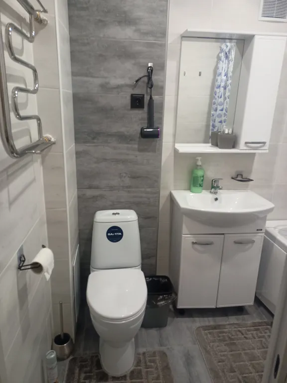 Квартира двухкомнатная на улице Героеве Медикове, 45 м², Кисловодск — ванная комната, фото 2
