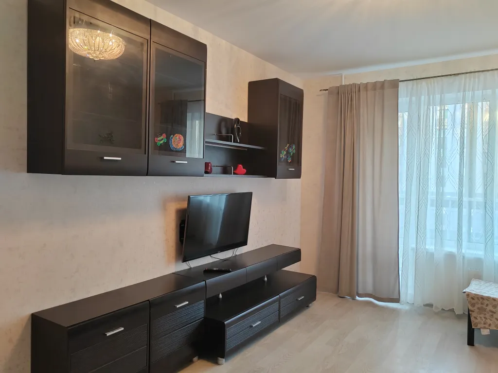 Квартира двухкомнатная на улице Ворошилова, 57 м², Великий Новгород — фото 9
