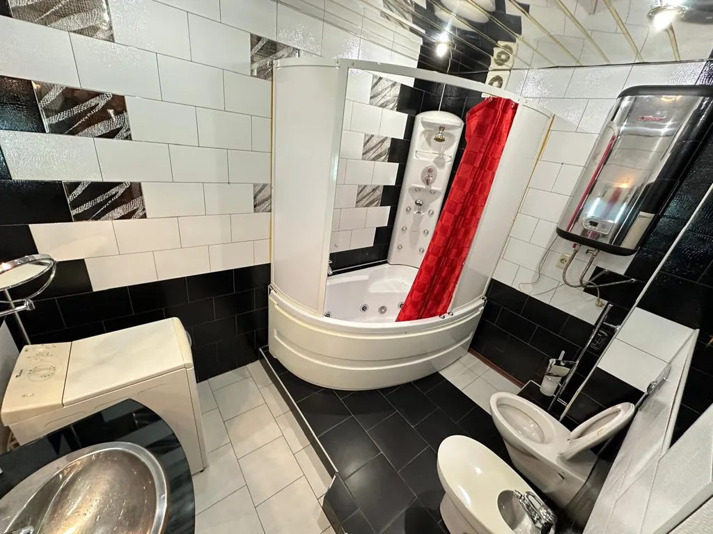 Квартира трёхкомнатная в Ново-Савиновском, 105 м², Казань — фото 9