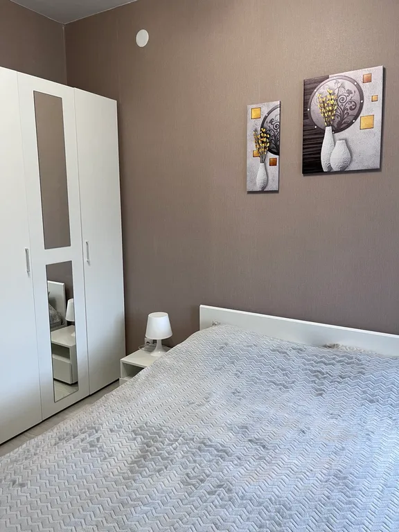 Квартира двухкомнатная в деревни Куюки, 50 м², Казань — спальня, фото 4