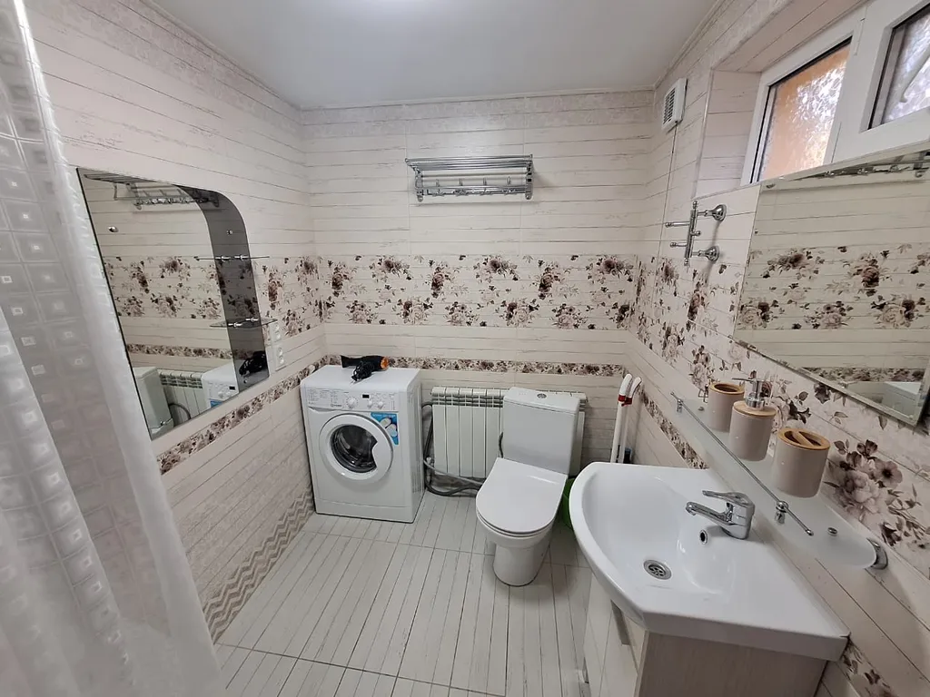 Квартира двухкомнатная на улице Берёзовской, 42 м², Кисловодск — ванная комната, фото 2