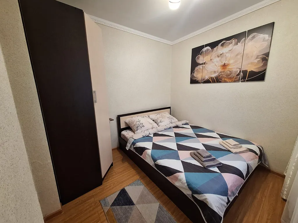 Квартира двухкомнатная на улице Берёзовской, 42 м², Кисловодск — спальня, фото 2
